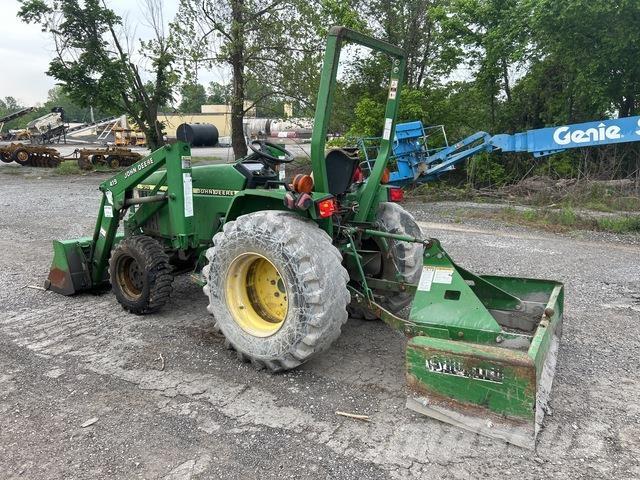 John Deere  Kompakt traktorok