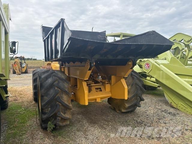 John Deere 640 Vonszolók