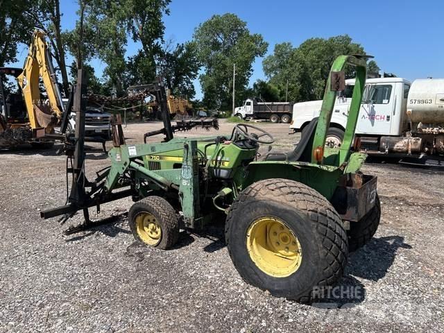 John Deere 750 Kompakt traktorok