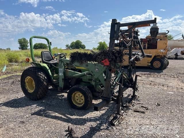 John Deere 750 Kompakt traktorok
