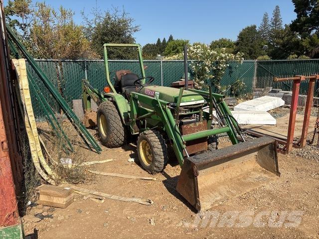 John Deere 790 Kompakt traktorok