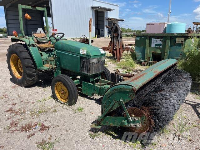 John Deere 970 Beltéri takarító gépek