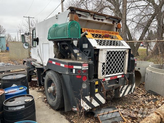 Johnston  Utcaseprő teherautók