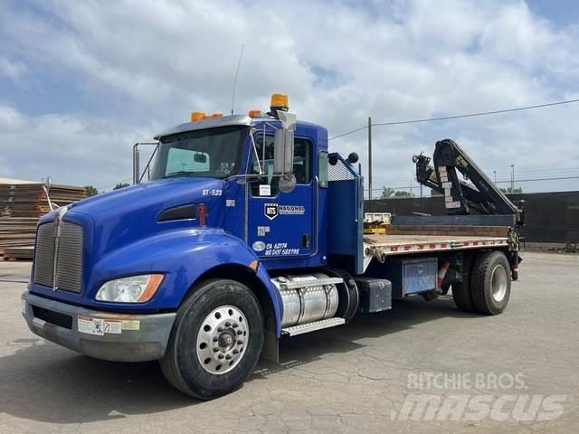 Kenworth T270 Platós / Ponyvás teherautók