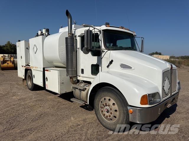 Kenworth T300 Tartályos teherautók