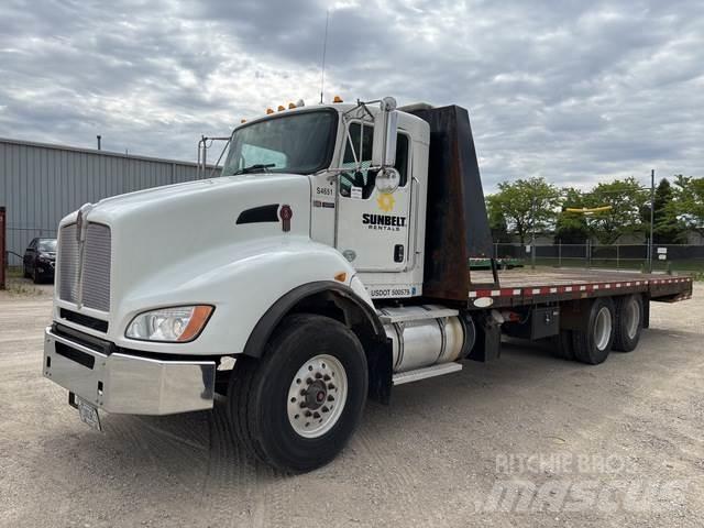 Kenworth T440 Platós / Ponyvás teherautók