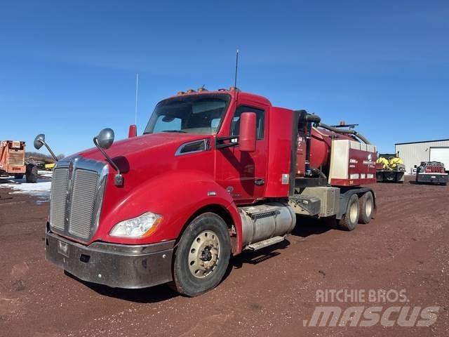 Kenworth T680 Lánctalpas kotrók