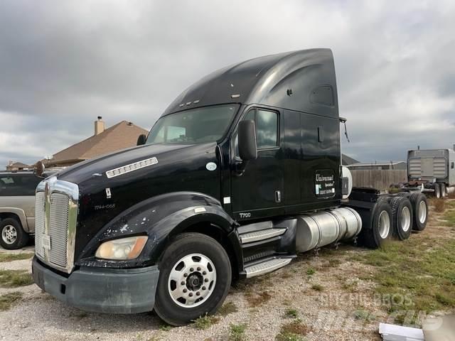 Kenworth T700 Nyergesvontatók