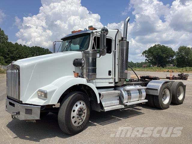 Kenworth T800 Nyergesvontatók