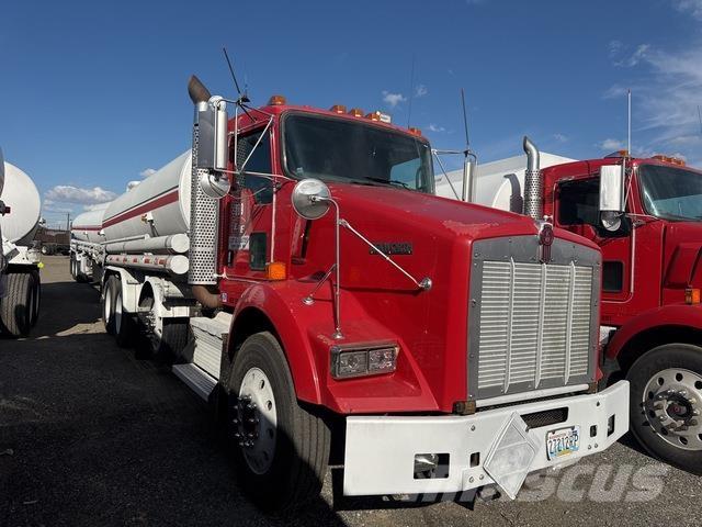 Kenworth T800 Tartályos teherautók