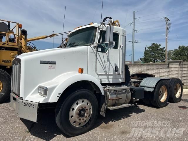 Kenworth T800B Nyergesvontatók
