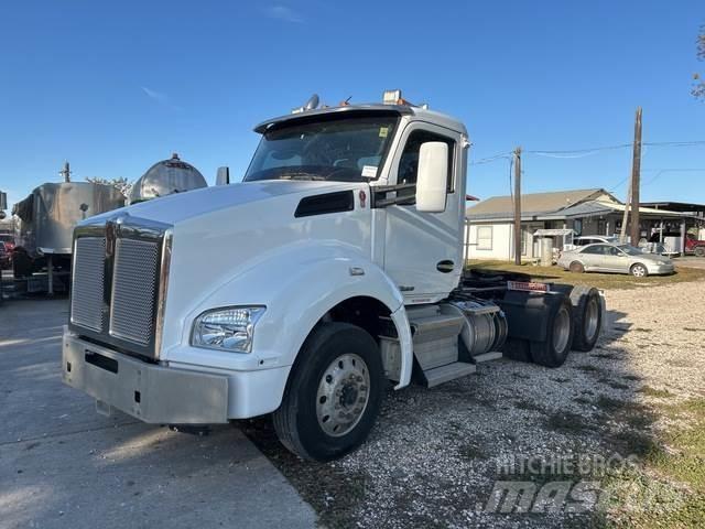 Kenworth T880 Nyergesvontatók