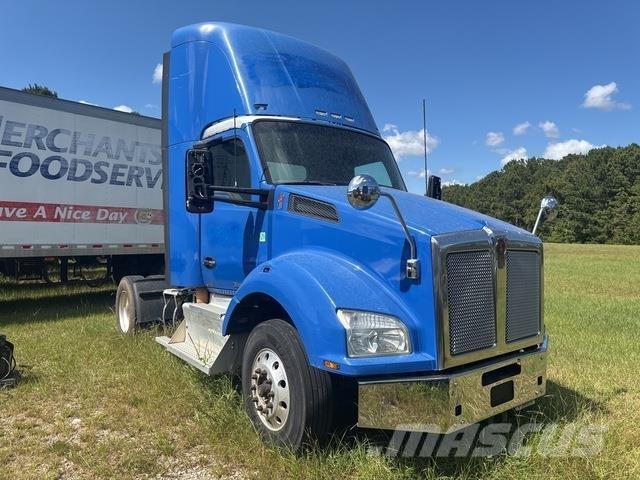 Kenworth T880 Nyergesvontatók