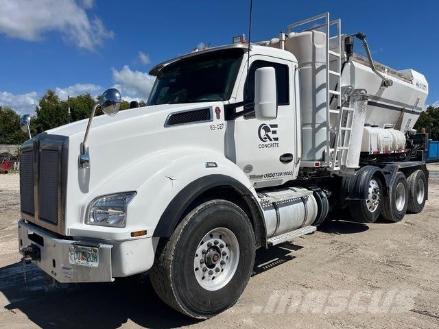Kenworth T880 Betonkeverők/Betonpumpák