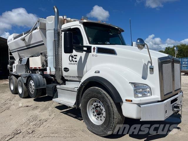 Kenworth T880 Betonkeverők/Betonpumpák