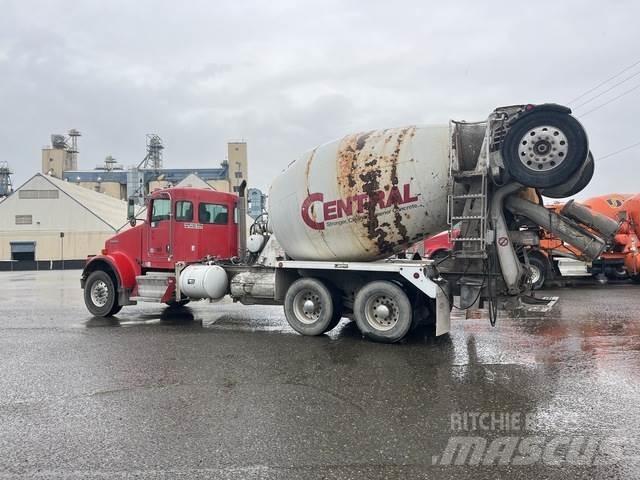 Kenworth W900B Egyéb
