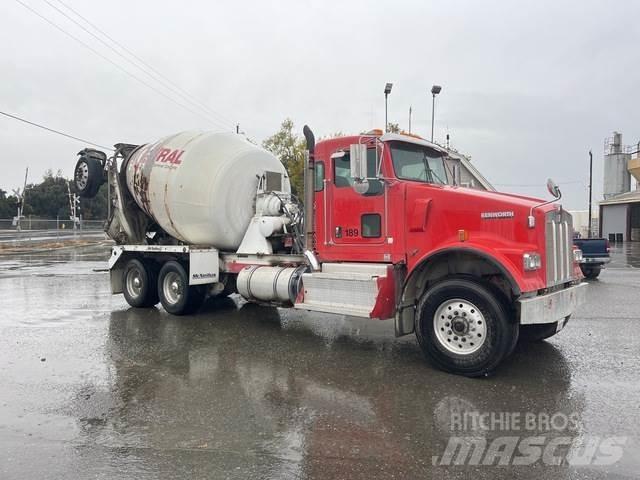 Kenworth W900B Egyéb