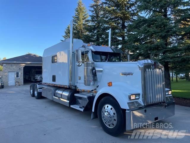Kenworth W900L Nyergesvontatók