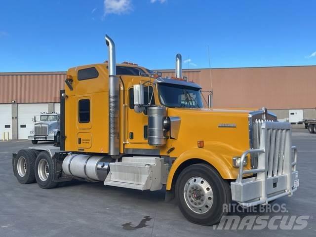Kenworth W900L Nyergesvontatók