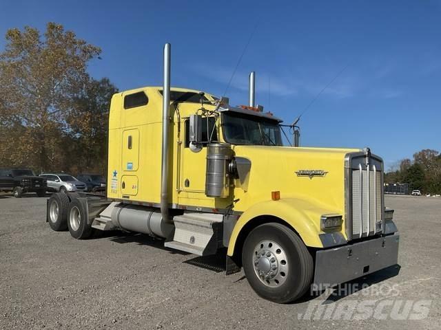 Kenworth W900L Nyergesvontatók