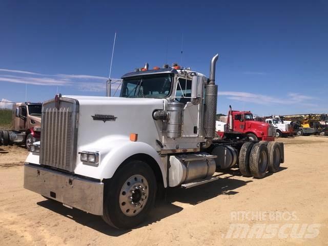 Kenworth W900L Nyergesvontatók