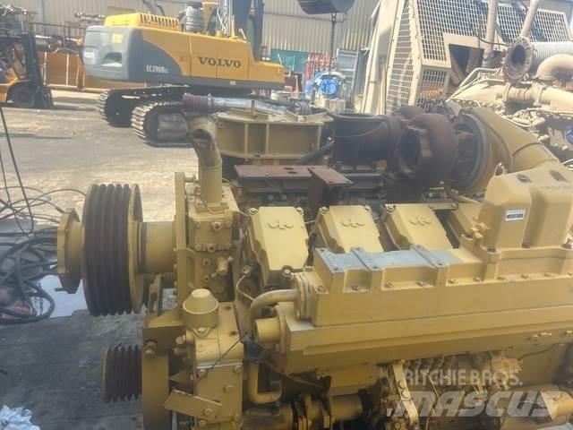 Komatsu  Motorok