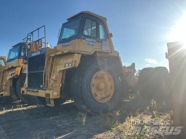 Komatsu 330M Csuklósdömperek