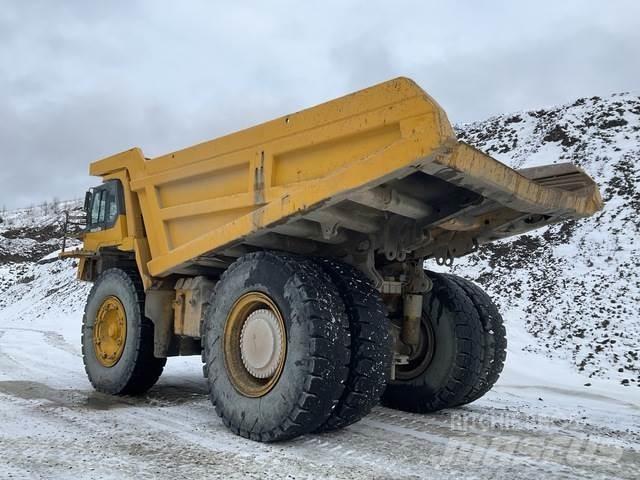 Komatsu 330M Csuklósdömperek