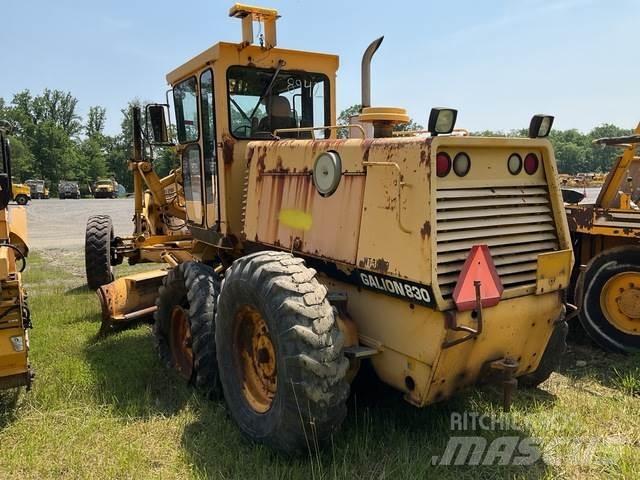 Komatsu 830B Gréderek