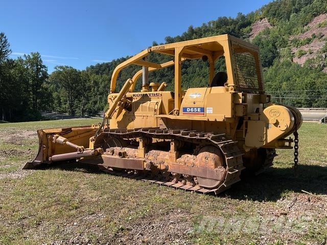 Komatsu D65E-6 lánctalpas dózerek