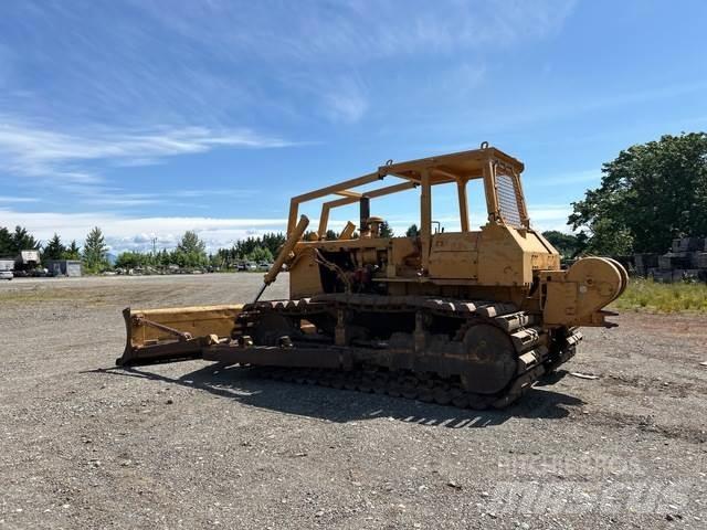 Komatsu D65P-8 lánctalpas dózerek