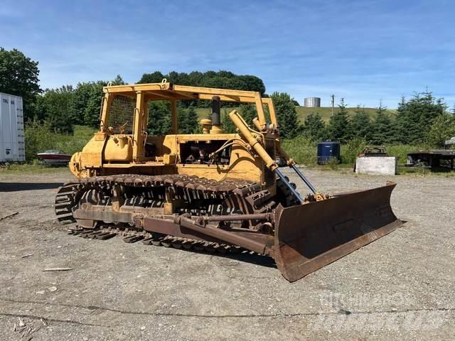 Komatsu D65P-8 lánctalpas dózerek