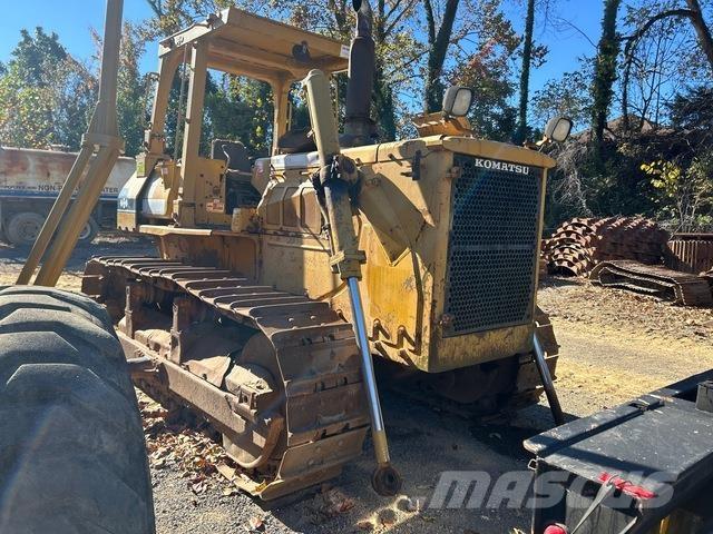 Komatsu D68E-1 lánctalpas dózerek