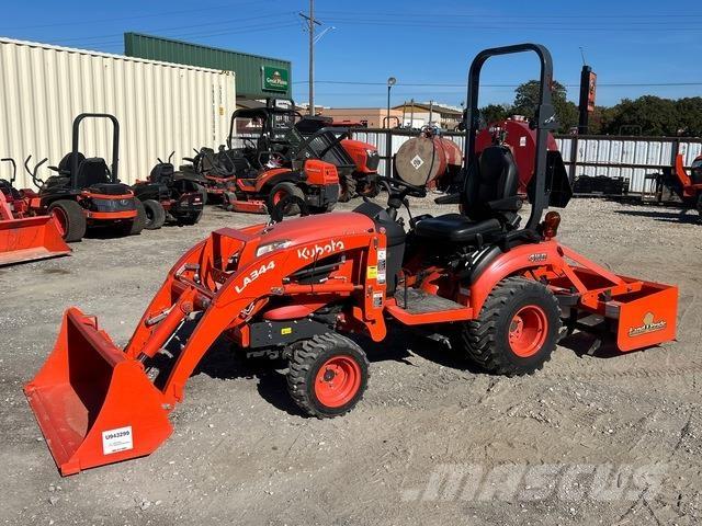 Kubota BX2680 Kompakt traktorok