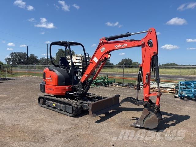 Kubota KX033-4 Lánctalpas kotrók