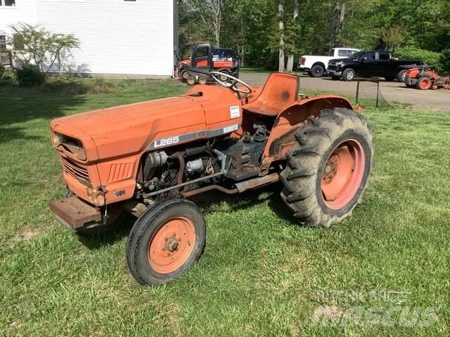 Kubota L285 Traktorok