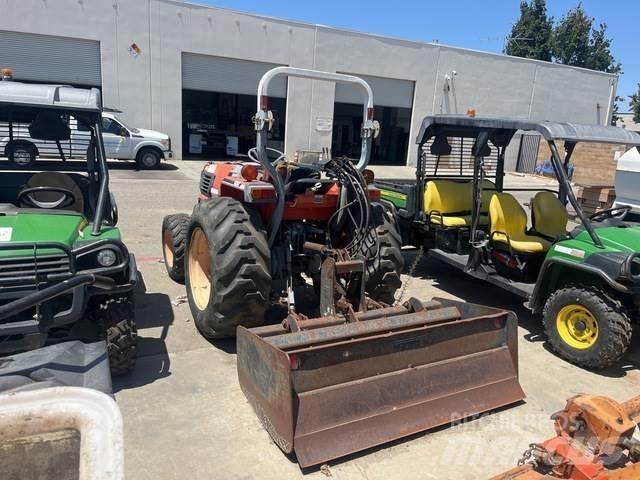 Kubota L3010D Kompakt traktorok