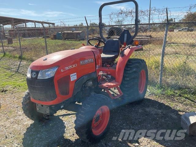 Kubota L3200DT Kompakt traktorok