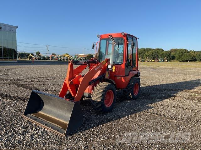 Kubota R530E Gumikerekes homlokrakodók