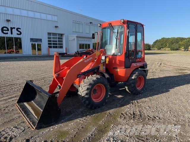 Kubota R530E Gumikerekes homlokrakodók