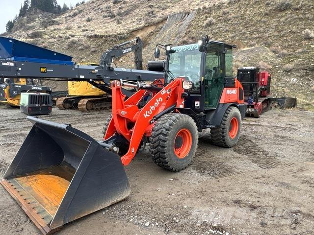Kubota R640 Gumikerekes homlokrakodók