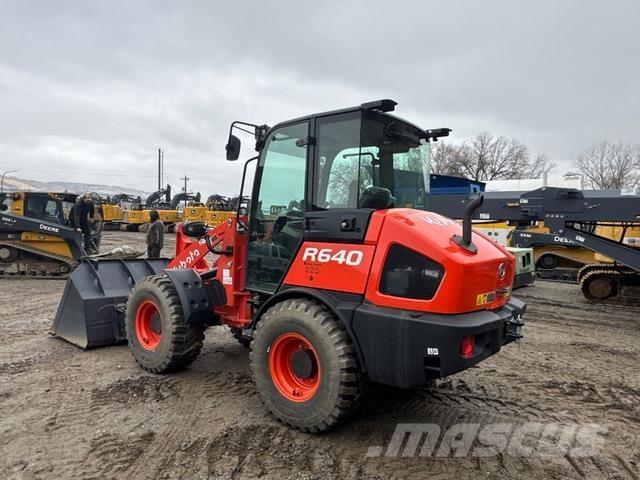 Kubota R640 Gumikerekes homlokrakodók