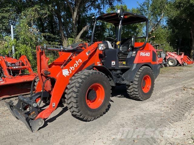 Kubota R640R41 Gumikerekes homlokrakodók