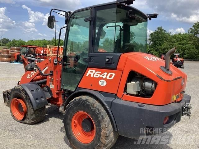 Kubota R640R43 Gumikerekes homlokrakodók