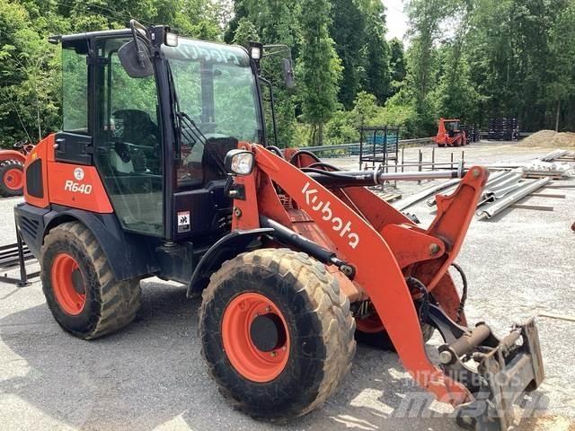 Kubota R640R43 Gumikerekes homlokrakodók