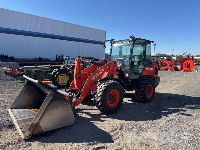 Kubota R640R43 Gumikerekes homlokrakodók
