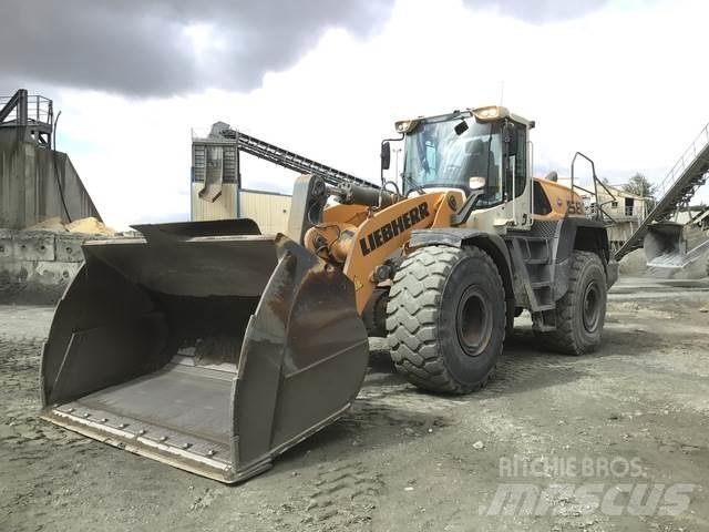 Liebherr L580 Gumikerekes homlokrakodók