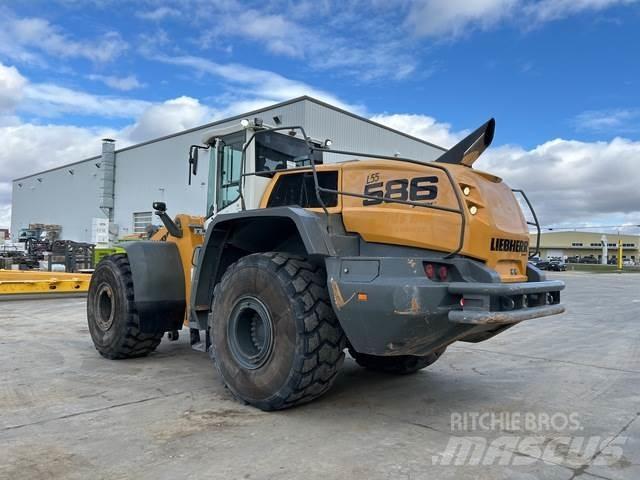 Liebherr L586 Gumikerekes homlokrakodók