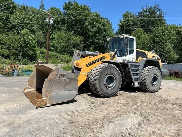 Liebherr L586 Gumikerekes homlokrakodók