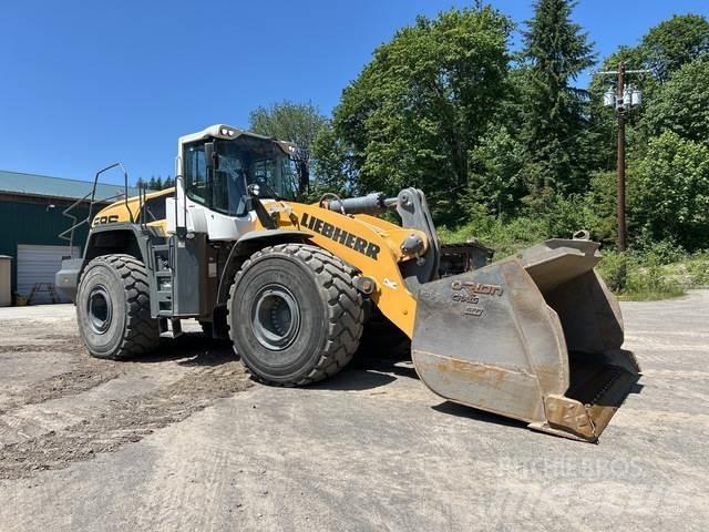 Liebherr L586 Gumikerekes homlokrakodók